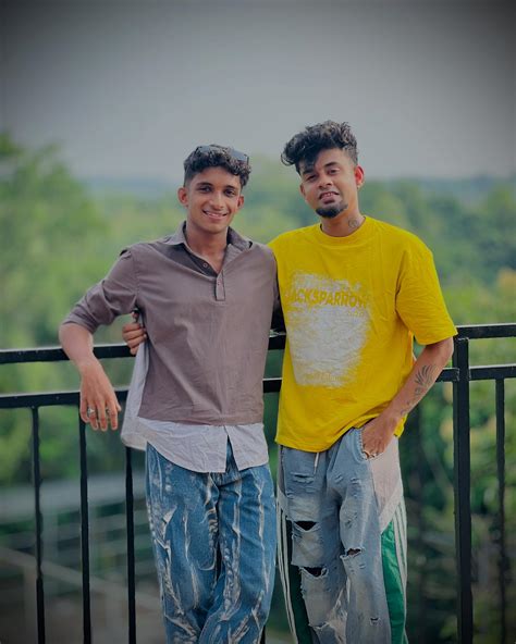 neandnu (@neandnu) .